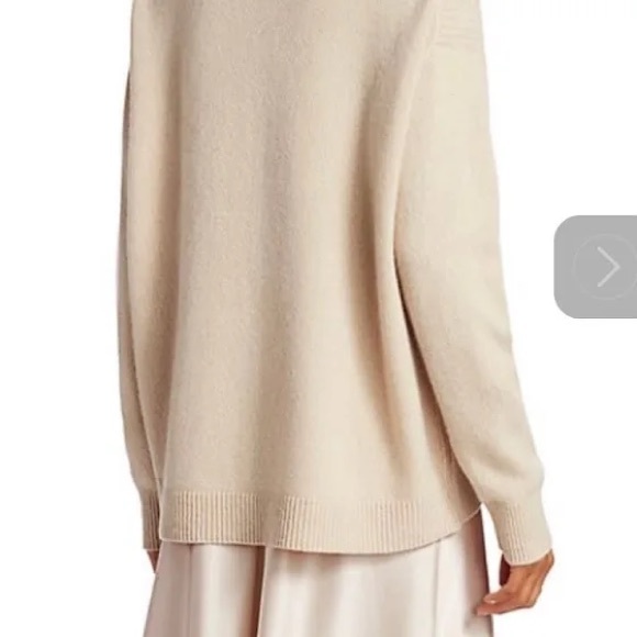 Alice + Olivia Daphney Turtleneck Tunic Sweater
Oatmeal Size S - Picture 6 of 14